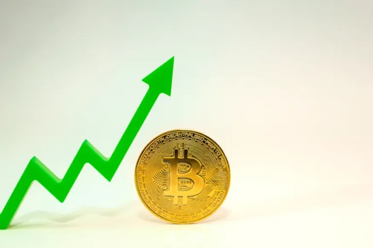 Crypto’s Back: FCA Lifts UK Ban on Bitcoin-Linked Investments — But Experts Warn ‘Don’t Rush In’